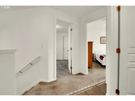 5824 Avalon Street Eugene OR 97402