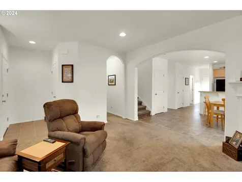 5824 Avalon Street Eugene OR 97402