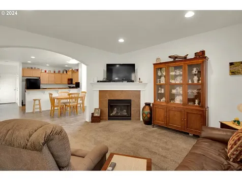 5824 Avalon Street Eugene OR 97402
