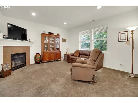 5824 Avalon Street Eugene OR 97402