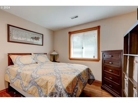 823 NW 104th Loop Vancouver WA 98685