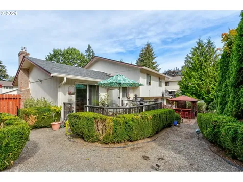 823 NW 104th Loop Vancouver WA 98685