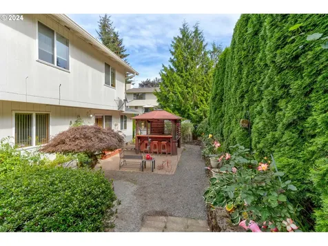 823 NW 104th Loop Vancouver WA 98685