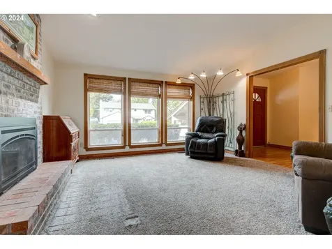 823 NW 104th Loop Vancouver WA 98685