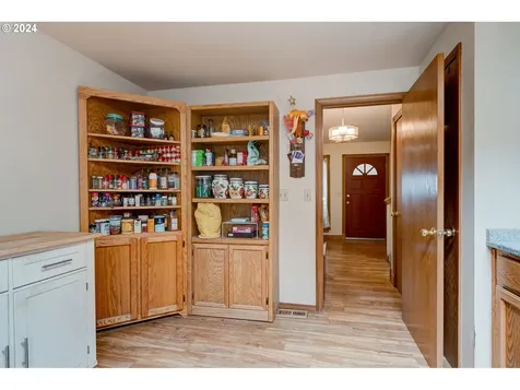 823 NW 104th Loop Vancouver WA 98685