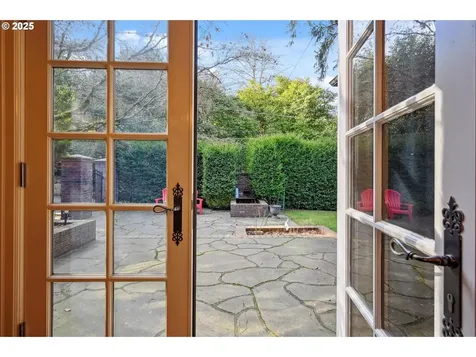 2670 SW Tichner Drive Portland OR 97205