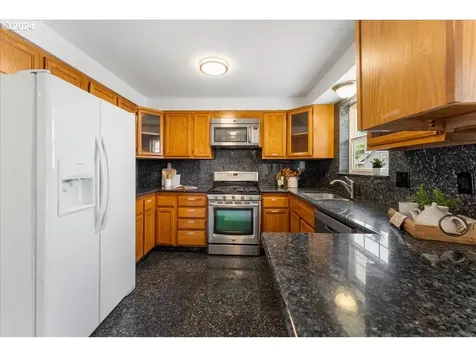 2338 Ne 159th Avenue Portland OR 97230
