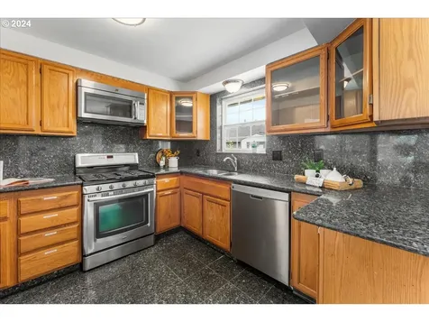 2338 Ne 159th Avenue Portland OR 97230
