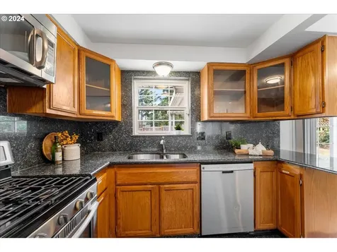 2338 Ne 159th Avenue Portland OR 97230