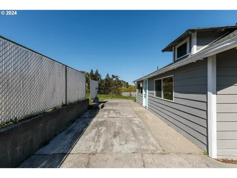 112 E C Street Rainier OR 97048