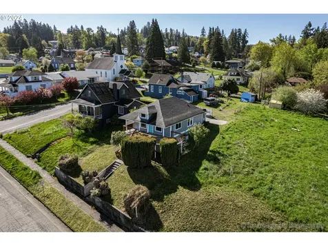 112 E C Street Rainier OR 97048