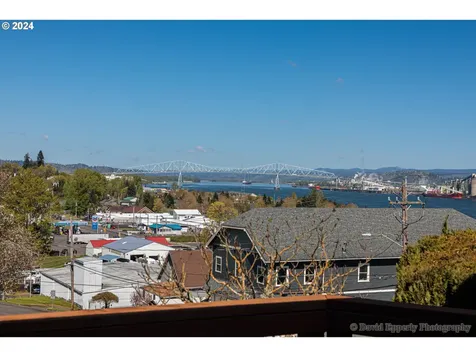 112 E C Street Rainier OR 97048