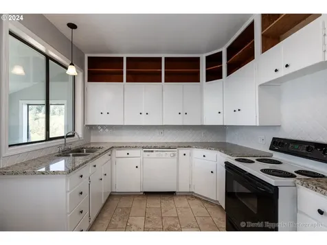112 E C Street Rainier OR 97048