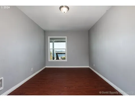 112 E C Street Rainier OR 97048