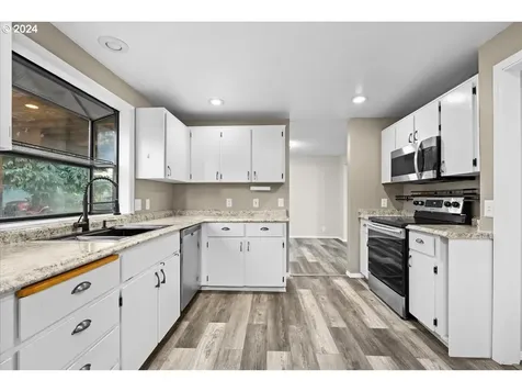 2907 N Clark Street Cornelius OR 97113