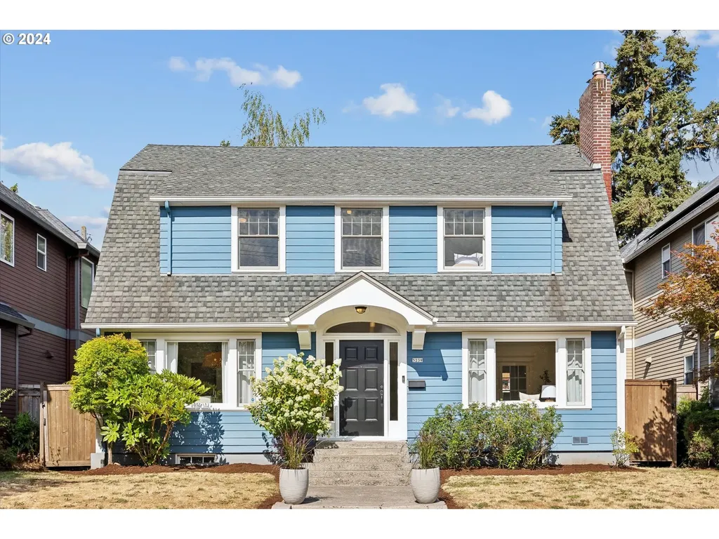 5239 NE Garfield Avenue Portland OR 97211