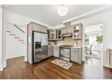 5239 NE Garfield Avenue Portland OR 97211