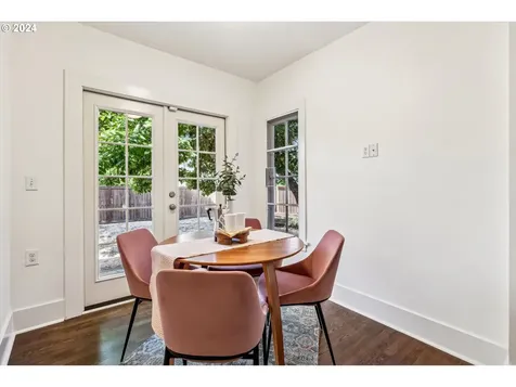 5239 NE Garfield Avenue Portland OR 97211