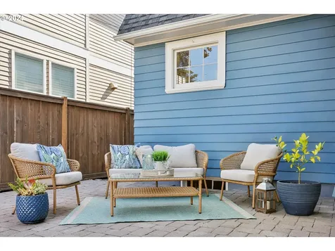 5239 NE Garfield Avenue Portland OR 97211