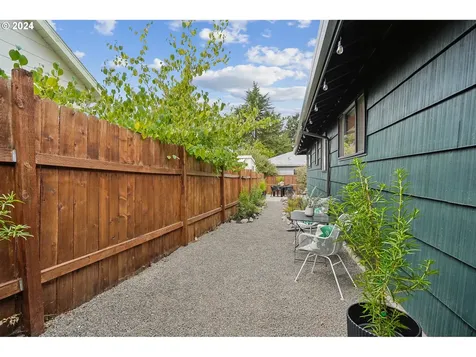 5135 Ne Skidmore Street Portland OR 97218