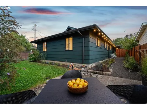 5135 Ne Skidmore Street Portland OR 97218