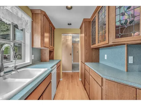 660 Calvin Street Columbia City OR 97018