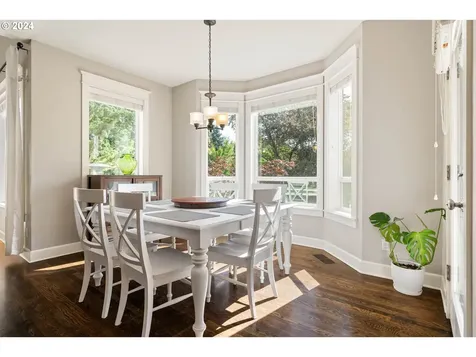 2830 Nw Robinia Lane Portland OR 97229