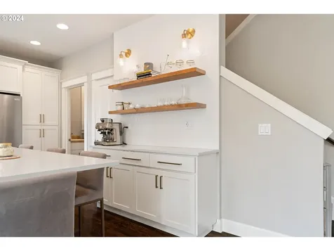 2830 Nw Robinia Lane Portland OR 97229