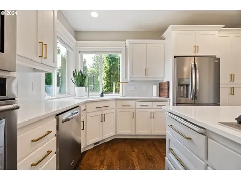 2830 Nw Robinia Lane Portland OR 97229