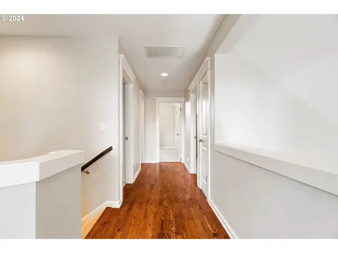 2830 Nw Robinia Lane Portland OR 97229