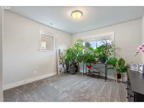 1043 NE Regan Hill Loop Estacada OR 97023