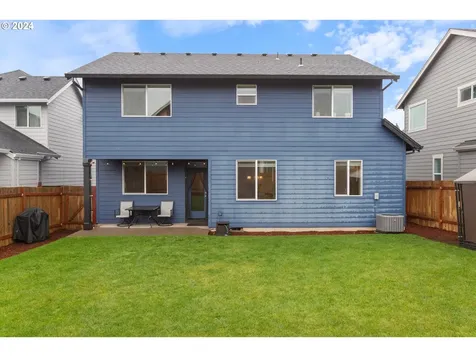 1043 NE Regan Hill Loop Estacada OR 97023