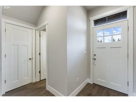 1043 NE Regan Hill Loop Estacada OR 97023