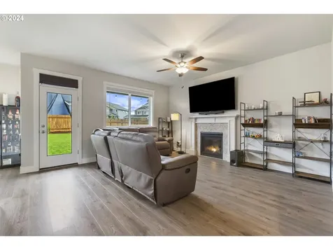 1043 NE Regan Hill Loop Estacada OR 97023