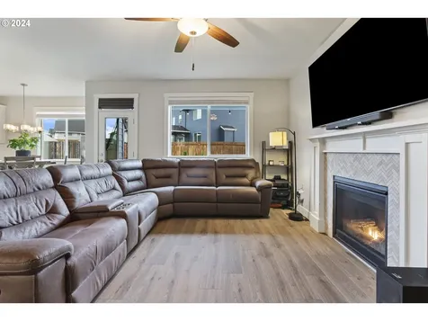 1043 NE Regan Hill Loop Estacada OR 97023