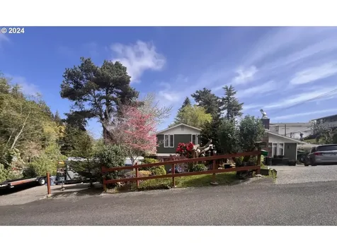 365 N 18th Street Reedsport OR 97467