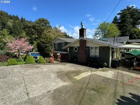 365 N 18th Street Reedsport OR 97467