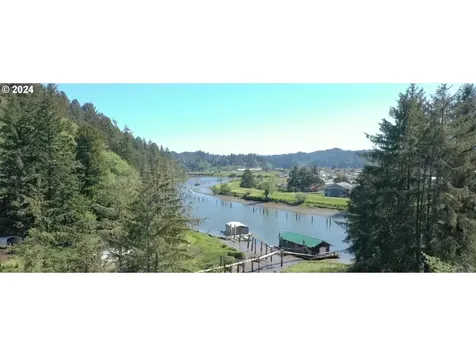 365 N 18th Street Reedsport OR 97467