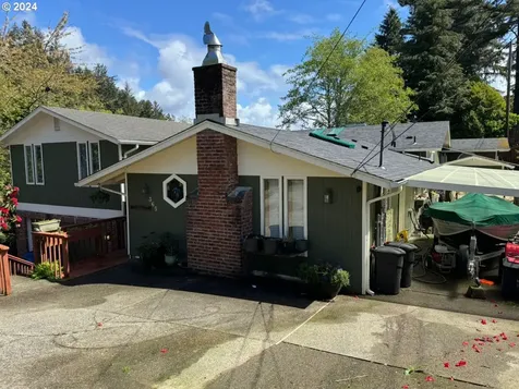 365 N 18th Street Reedsport OR 97467