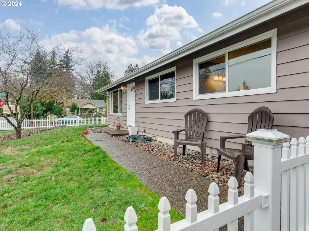 995 Bellevue Avenue Gladstone OR 97027