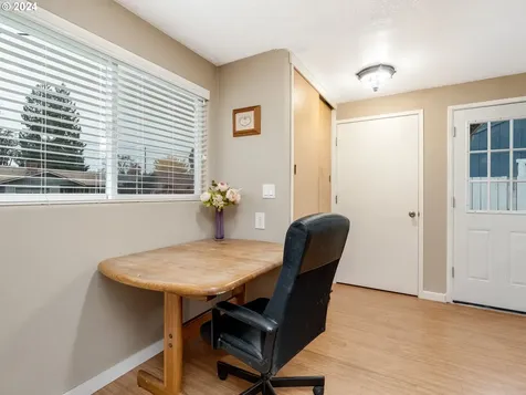 995 Bellevue Avenue Gladstone OR 97027