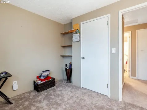 995 Bellevue Avenue Gladstone OR 97027