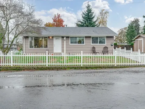 995 Bellevue Avenue Gladstone OR 97027
