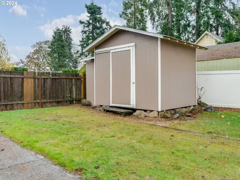995 Bellevue Avenue Gladstone OR 97027
