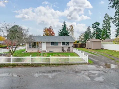 995 Bellevue Avenue Gladstone OR 97027