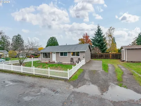 995 Bellevue Avenue Gladstone OR 97027