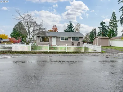 995 Bellevue Avenue Gladstone OR 97027