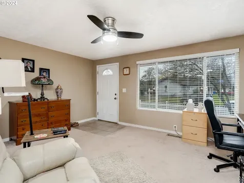 995 Bellevue Avenue Gladstone OR 97027