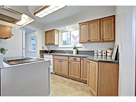 12011 NE Suncrest Court Vancouver WA 98684