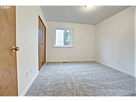 12011 NE Suncrest Court Vancouver WA 98684